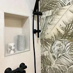Kamena Kuca Sa Privatnim Bazenom Gostinjska kuća *