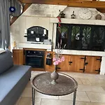Kamena Kuca Sa Privatnim Bazenom Gostinjska kuća Lovrecica (Istria)