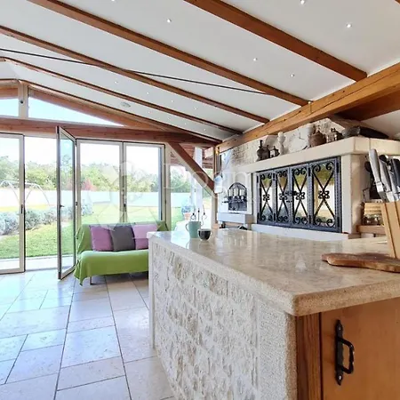 Istrian House With Private Pool Guest house